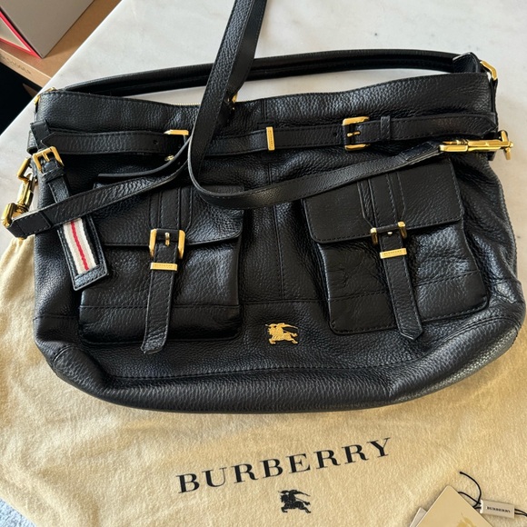 Burberry Leather Bag.Like new condition - Picture 1 of 15